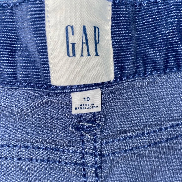GAP Frayed Hem Soft Stretch Corduroy Shorts | Sizes 8, 10, 12 - Picture 5 of 14